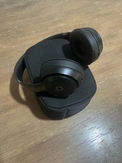 Beats Solo3 wireless headphones