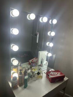 Vanity mirror