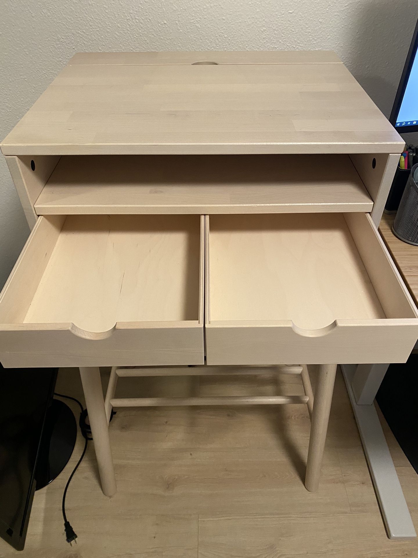 IKEA KNOTTEN スタンディングデスク Ikea Knotten Standing Desk - AptDeco