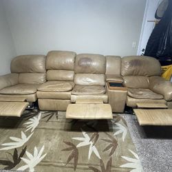Free 5-pc Leather Sectional With 3 Recyclers Perfect For Man Cave