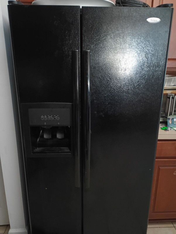 Whirlpool Side By Side Refrigerator Ice Maker Water Maker
