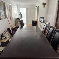 Dining Room Table & Matching Chair Set 