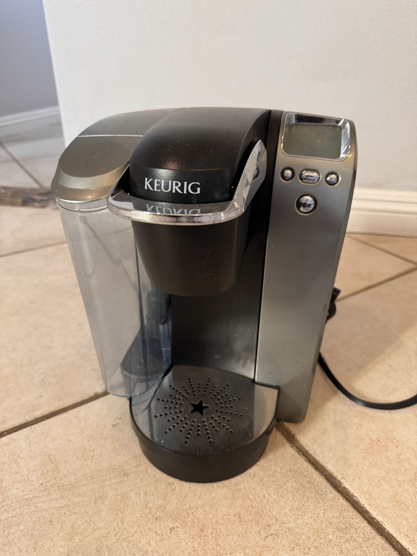 Keurig B70 Platinum Gourmet Single-Cup Home Brewing System