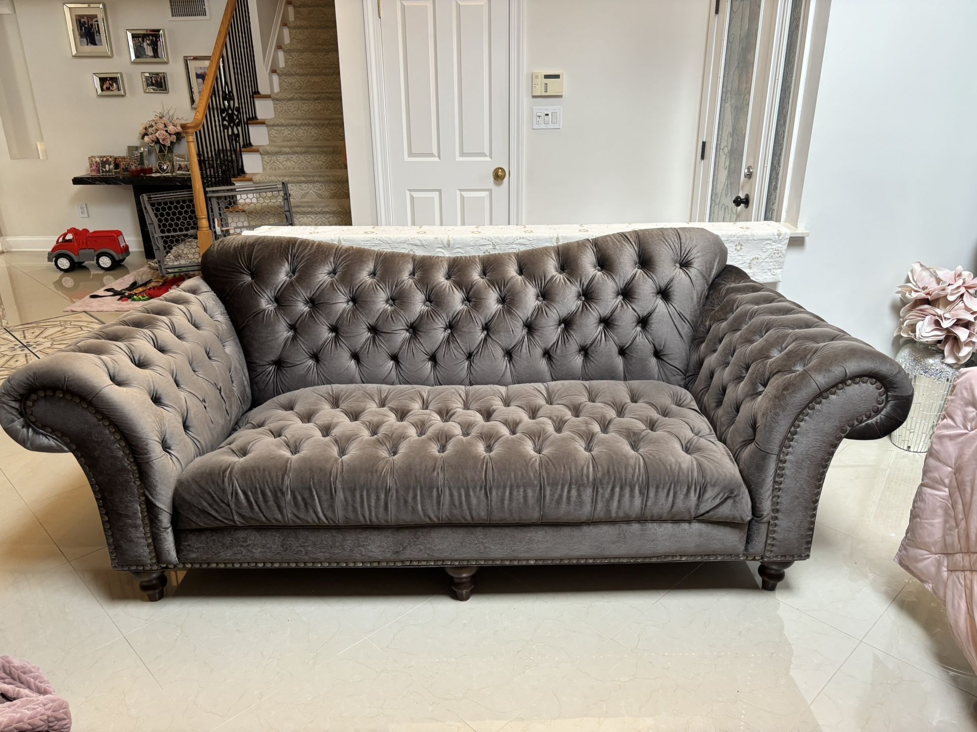 Duchess Chaise Lounge Sofa And Loveseat