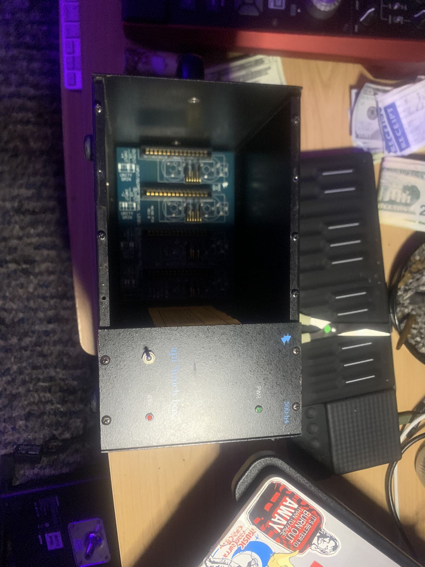 API Lunch Box 4 Slot