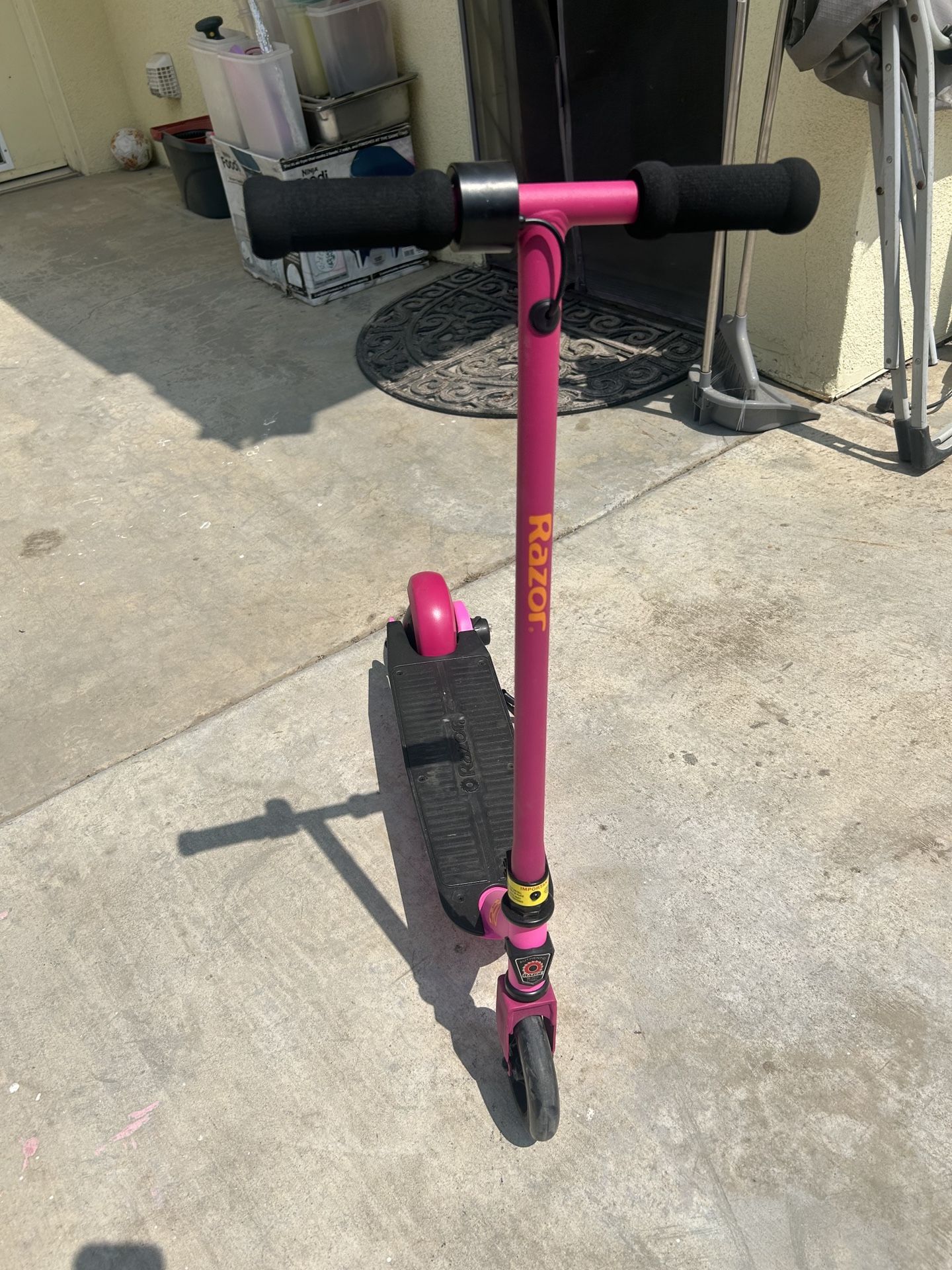 Razor Black Label E90 Electric Scooter