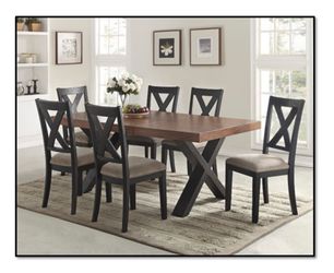 Solid Wood Dining Table with 6 Chairs – Like New!