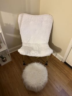 White Butterfly Chair With Stool 