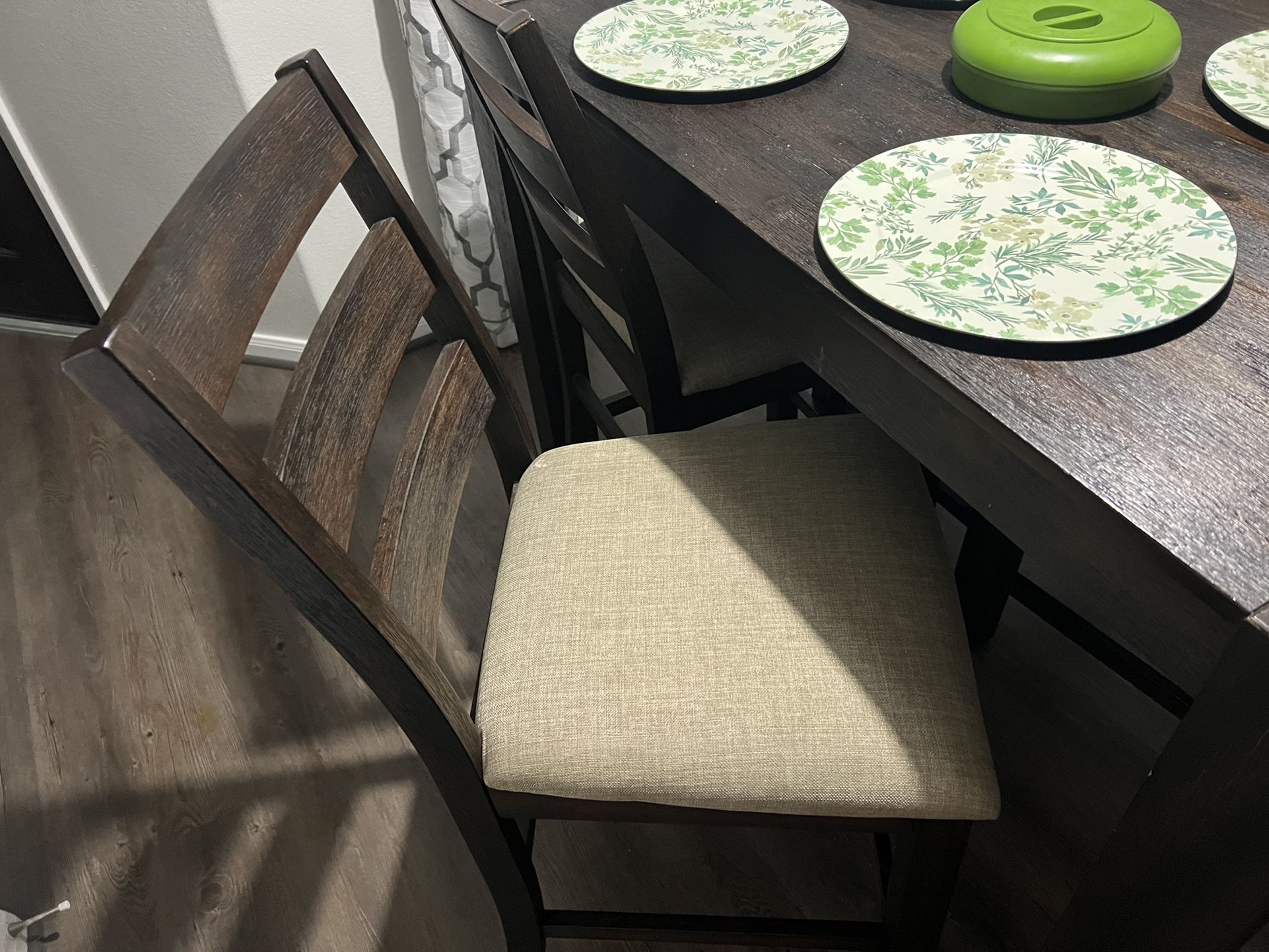Dining Room Table With 4 Chairs