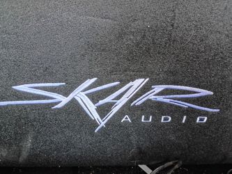 Skar 12'' basstube  w/ skar woofer and 800w alpine amp b.o.