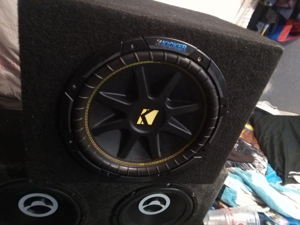 12" Subwoofer **LIKE NEW** WITH BOX