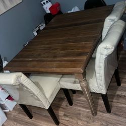 Dining Table And 3 Chairs 