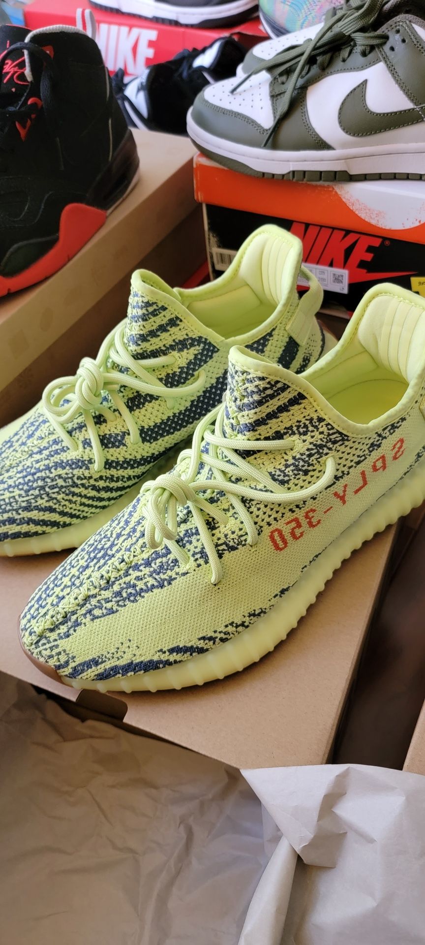 Yeezy 350 Mens Size 10.5 Frozen Yellow