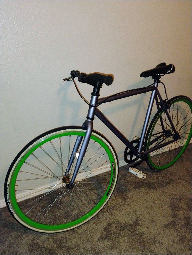 Vilano Fixed Gear Bike Fixie Single Speed Road Bike Black / Green
