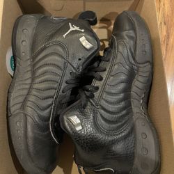 Jordan 12 Retro Winterized Triple Black 2018