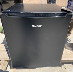 Galanz Mini Fridge