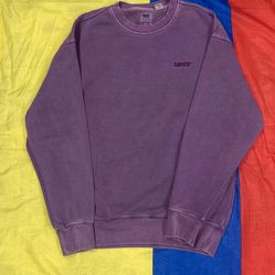 Levi’s Purple Crewneck Size Small