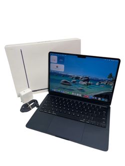 Apple MacBook Air Laptop 13.6”