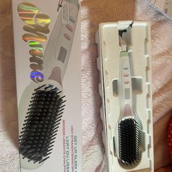 Mane Straightening Brush