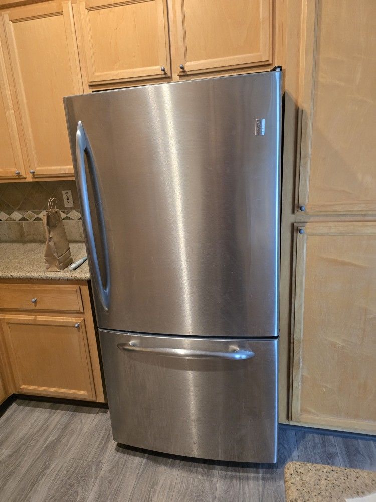 GE Profile 22.2 Cu. Ft. Stainless Bottom-Freezer Drawer Refrigerator