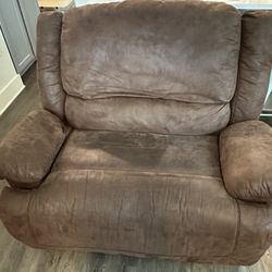 Very Nice Oversized Recliner