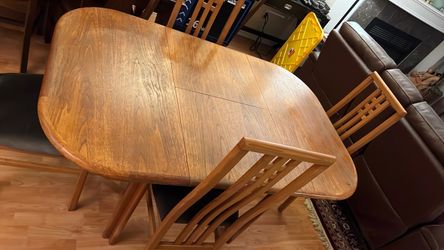 Obo Mid-Century Modern Teak Extension Dining Table
