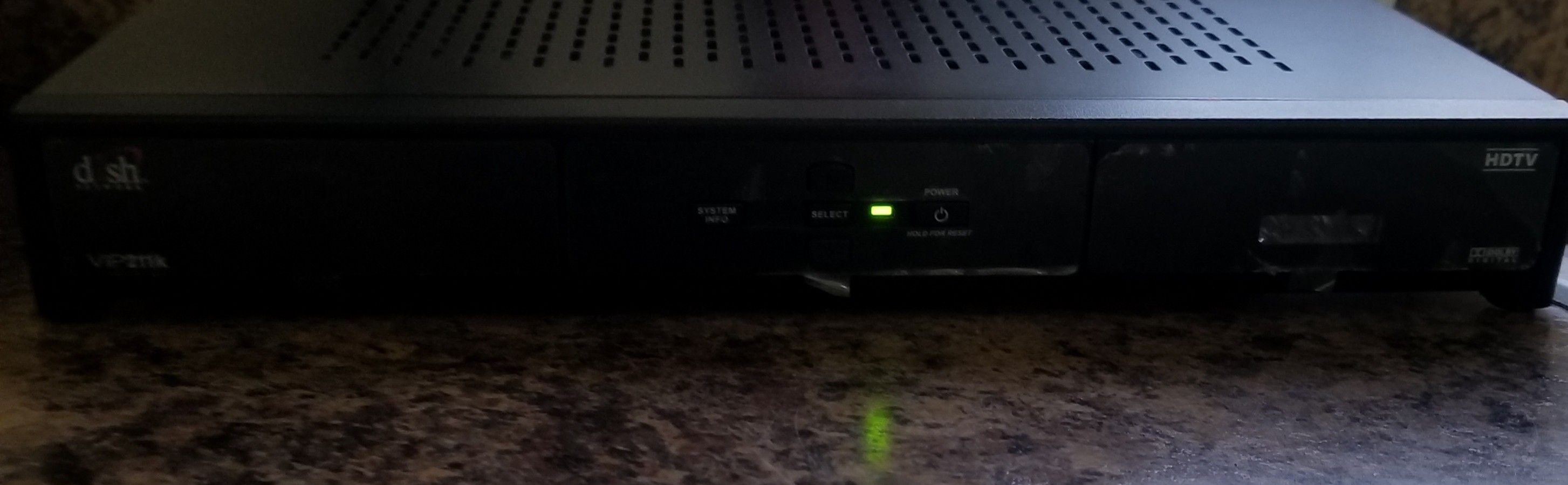 Century Link Prism TV Cable Box VIP 1232 Receiver W/Remote (Motorola)