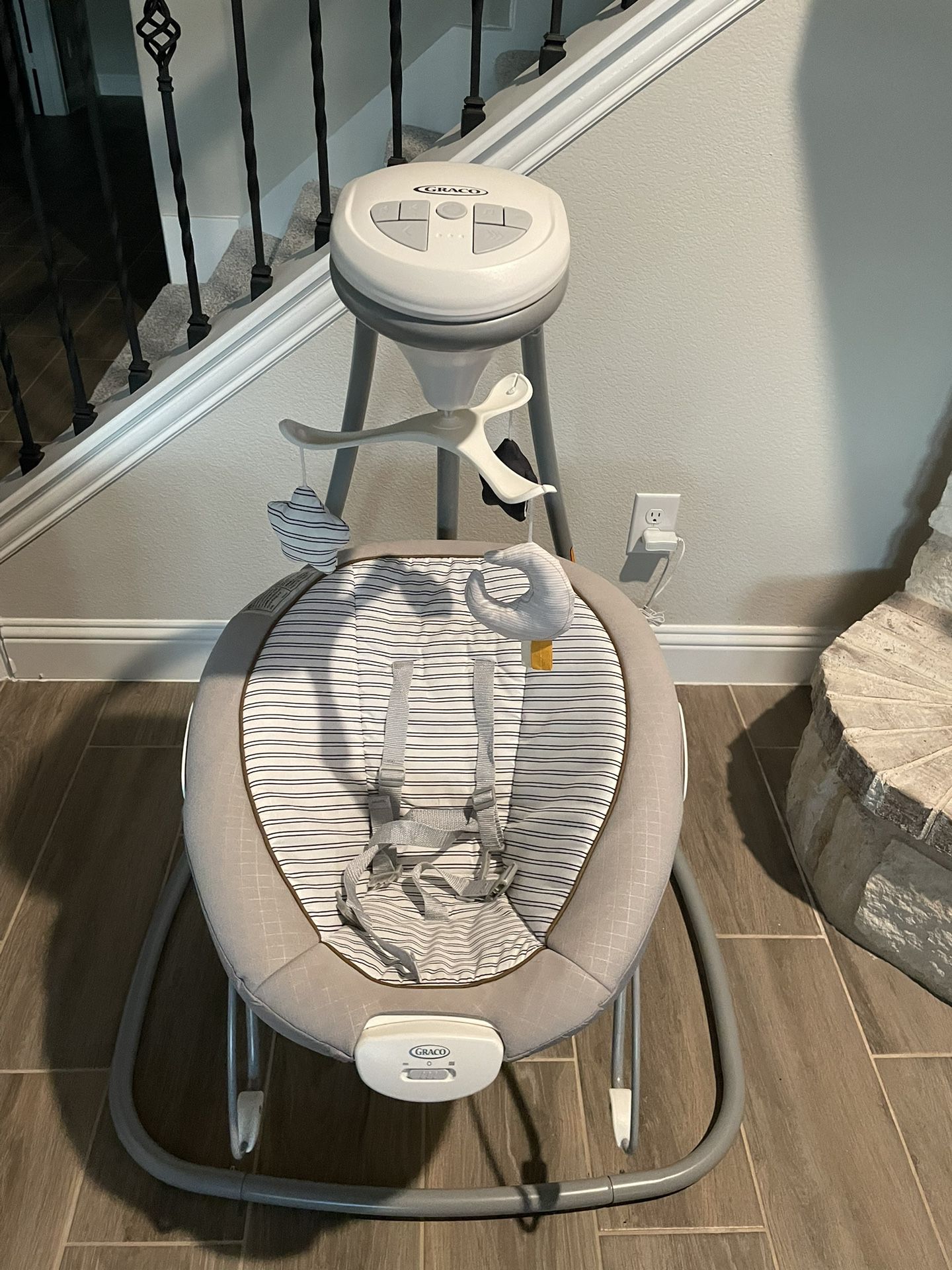 Graco DuetConnect Deluxe Multi Direction Baby Swing and Bouncer 
