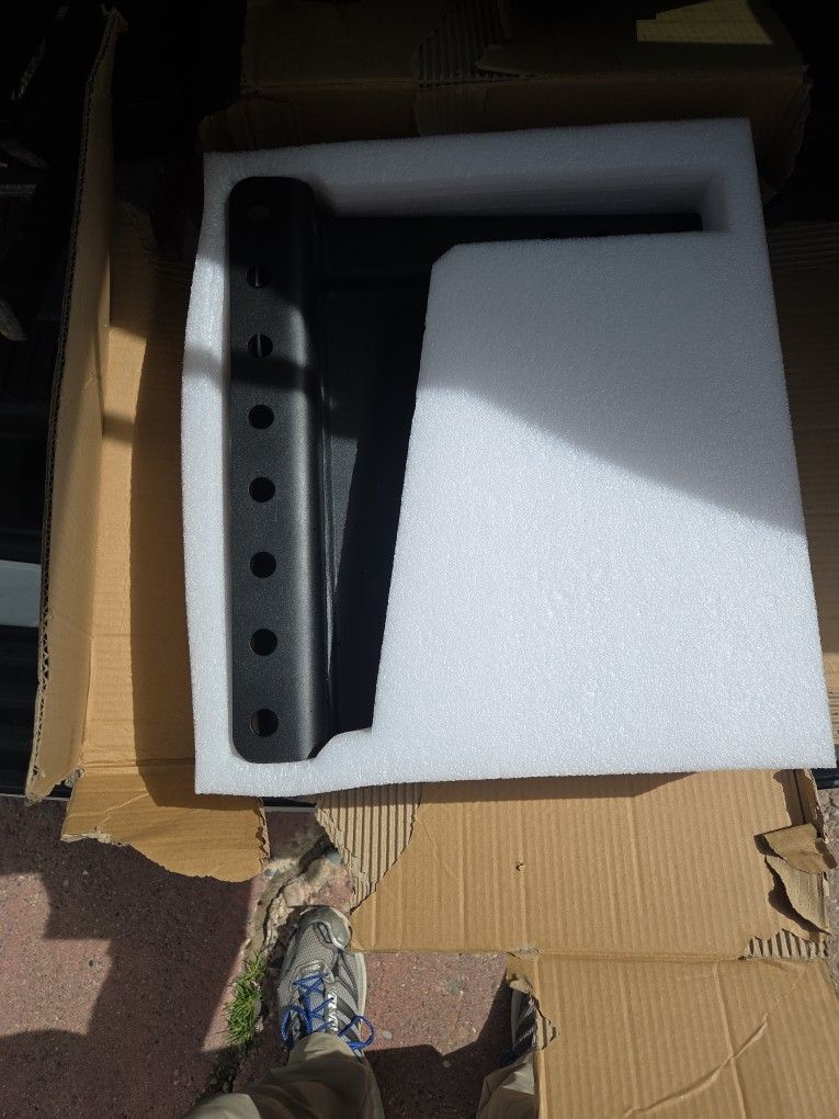 Brok Channel Mount
