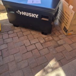 HUSKY 48in.job site box  new