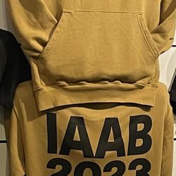 Drake It’s All A Blur Tour 2023 Size L Gold Hoodie Sweatshirt IAAB