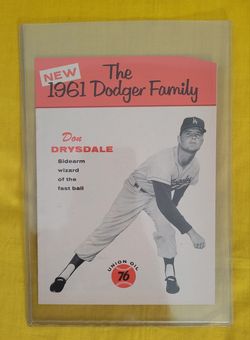 Dodgers Rare Vintage Union Oil Don Drysdale  The 1961 Dodger Family  Booklet