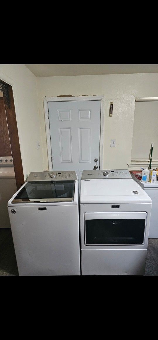 SET WASHER AND DRYER MAYTAG XL CAPACITY GOOD CONDITION BOTH ELECTRIC LARGE CAPACITY HEAVY DUTY DELIVERY AVAILABLE WE DO REPAIRS