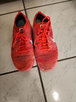 Nike Women's Flyknit Zoom Size 8.5 Fit like Size 8 Model 698616-601