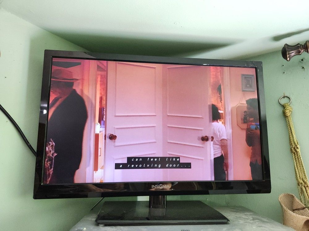 24 Inch Insignia TV. No Remote