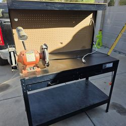 Working Bench With Grinder 