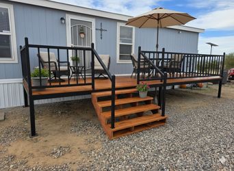 Beautiful Trailer Home Deck 🏡