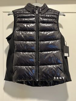 NWT - DKNY Logo Wet (shiny) sleeveless puffer vest Sz M