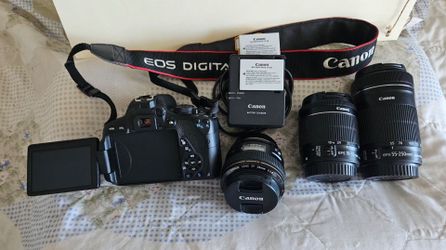 Canon EOS Rebel T5i DSLR Camera Kit - 3 Lenses & Extras (Excellent Condition)