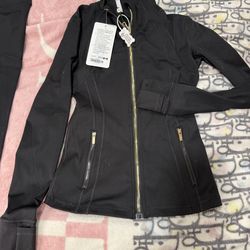 Lulu lemon size 4 leggings and jacket