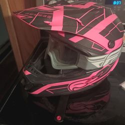 Fulmer Woman's Riding/Racing Helmet w/Goggles