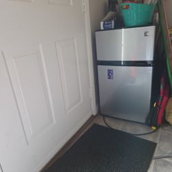 Small Refrigerator 