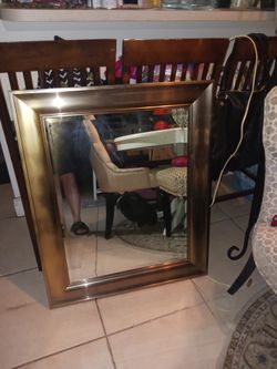 GORGEOUS NEW EX LARG 36INHT BY 30INWD WALL MIRROR 25 FIRM