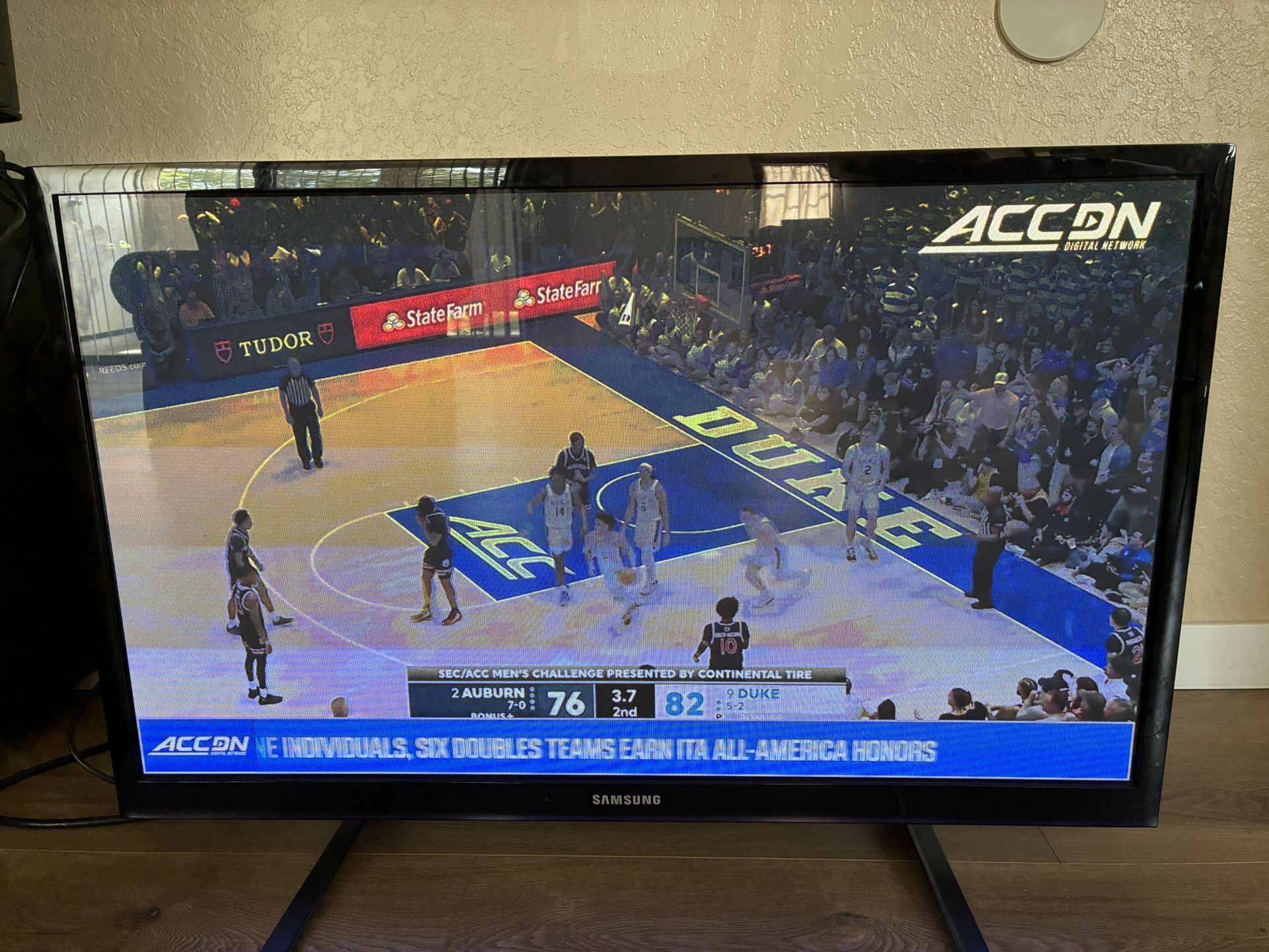 43in Samsung 1080p plasma TV