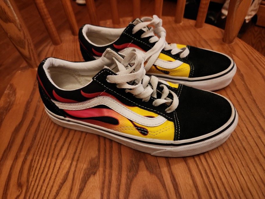 VANS - Flames Sz Mens 4 Womens 5.5