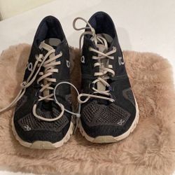 On Cloud X Comfort Running Shoes.