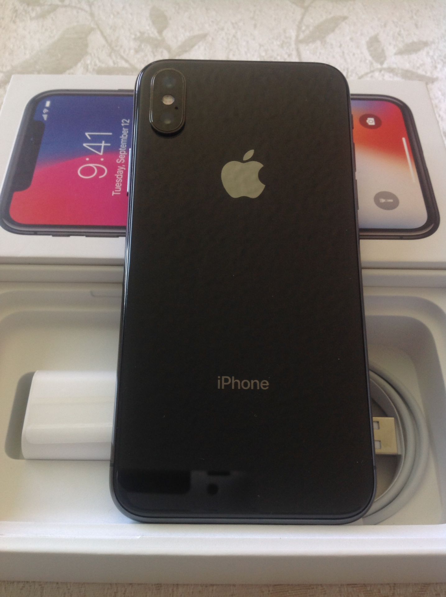 Apple iPhone X 64GB (T-MOBILE) UNLOCKED $450 FIRM
