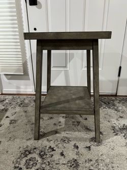 Pottery Barn Solid Wood Table / Nightstand - Dark Finish