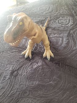 Giant TRex Dinosaur