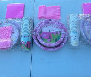 Party Supplies table decor